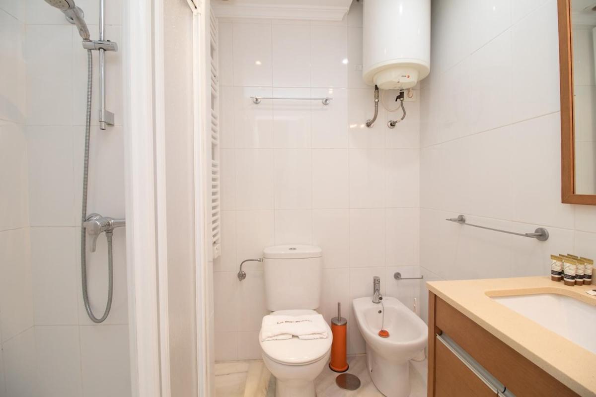C1 - Seaside Malagueta Central Apartment Málaga Buitenkant foto